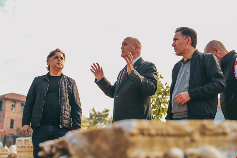 Başkan Dr. Faruk Özlü, Hafta Sonu Mesaisinde Konuralp ve Modern Sanayi’de Çalışmaları İnceledi