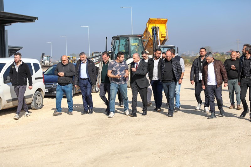 Başkan Dr. Faruk Özlü, Hafta Sonu Mesaisinde Konuralp ve Modern Sanayi’de Çalışmaları İnceledi