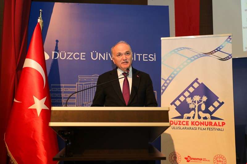Türk Sinemasının Efsane İsmi Hülya Koçyiğit, Konuralp Antik Kenti'ni Ziyaret Etti