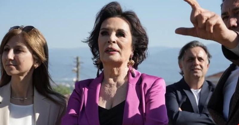 Türk Sinemasının Efsane İsmi Hülya Koçyiğit, Konuralp Antik Kenti'ni Ziyaret Etti