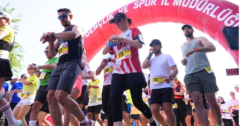 Tarihi İpek Yolu’nda Nefes Kesen Koşu