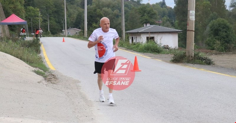 Efteni Gölü’nde Spor ve Doğanın Buluştuğu Heyecan Dolu Duatlon