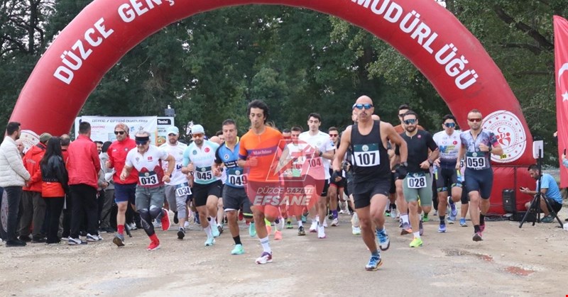 Efteni Gölü’nde Spor ve Doğanın Buluştuğu Heyecan Dolu Duatlon