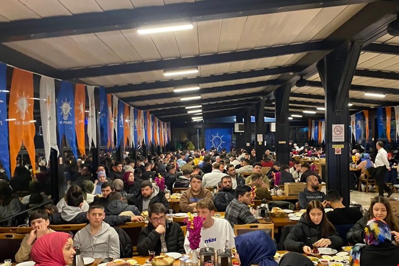 KAYNAŞLI'DA BÜYÜK ÇOŞKU