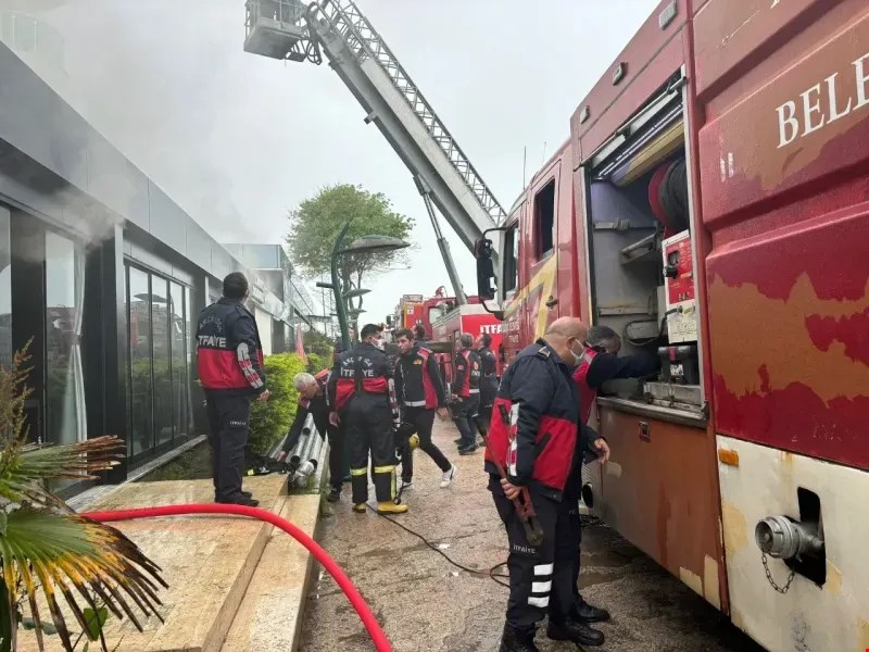 TURKUAZ OTEL'DE KORKUTAN YANGIN