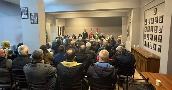 CAYMAZ GÖVDE GÖSTERİSİ YAPTI