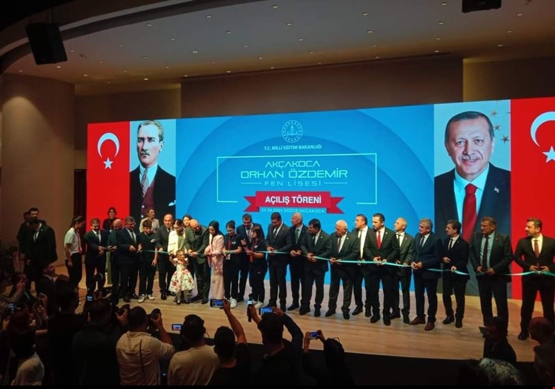 BAKAN TEKİN AKÇAKOCA’DA..!