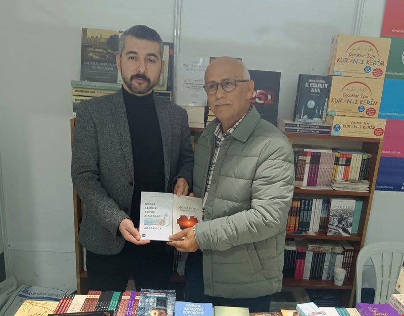 Akçakocalı Yazar İbrahim Bilgin Üsküdar Kitap Fuarı’nda Okuyucularıyla Buluştu