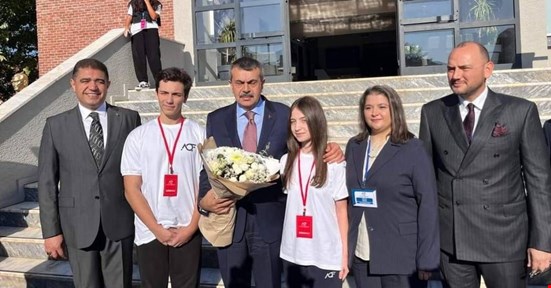 BAKAN TEKİN AKÇAKOCA’DA..!
