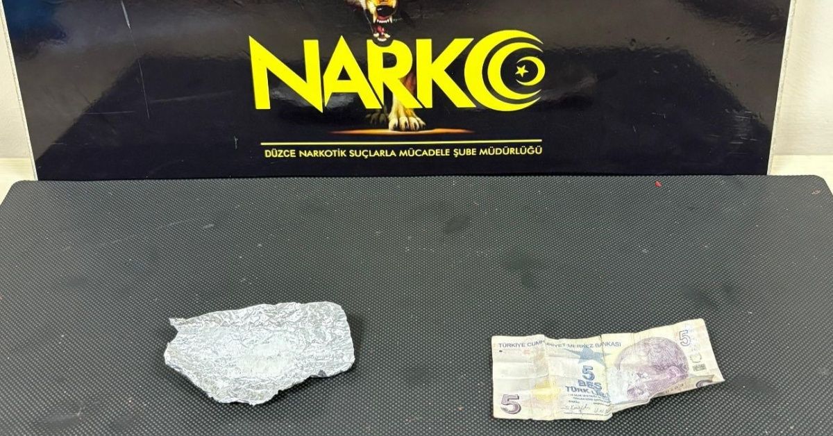 2 ZEHİR TACİRİNE POLİS OPERASYONU