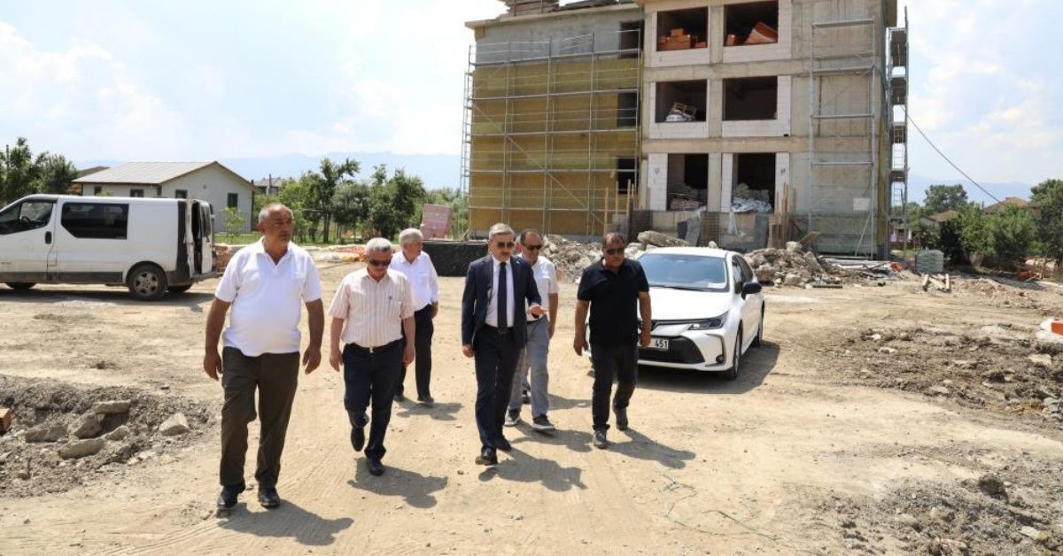 İlkokul inşaatında çalışmalar incelendi