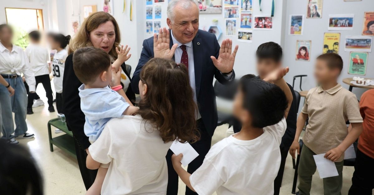 DEVLET KORUMASINDAKİ ÇOCUKLARA BAYRAM ZİYARETİ