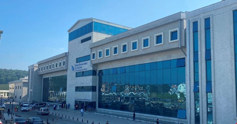 D.Ü. Tıp Fakültesi Hastanesi Yenilenmeye Devam Ediyor