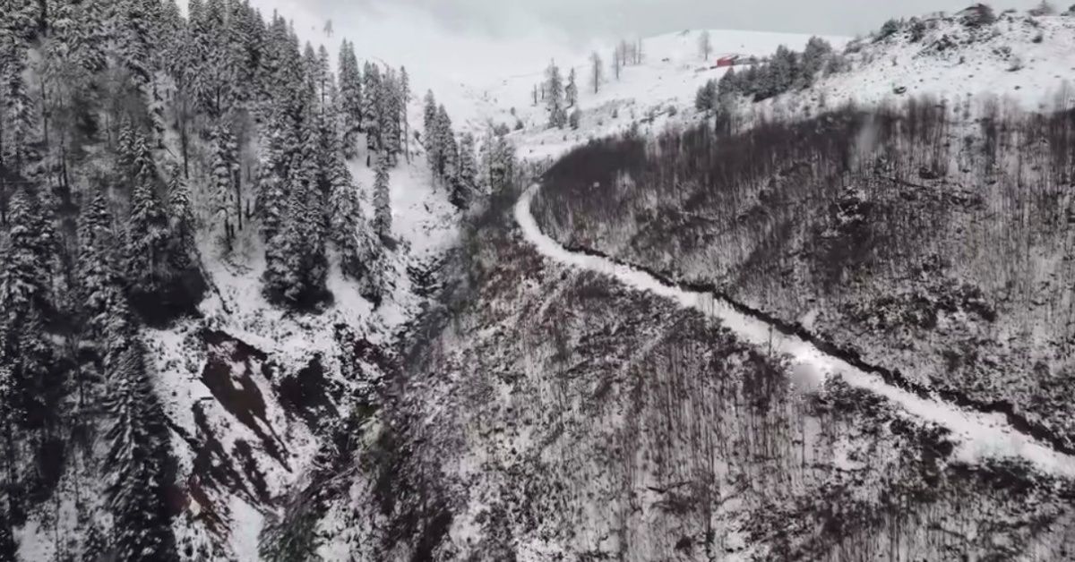 DÜZCE’NİN YÜKSEK KESİMLERİ KARLA KAPLANDI