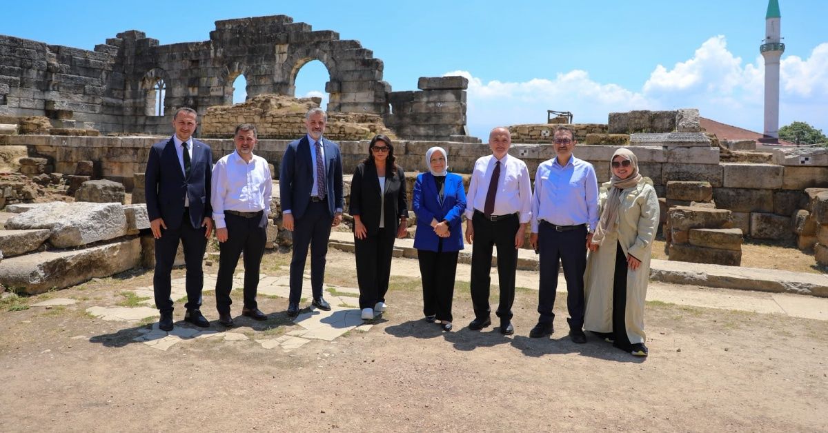 ESKİ BAKANLAR DÖNMEZ VE SARIEROĞLU DÜZCE’YE GELDİ