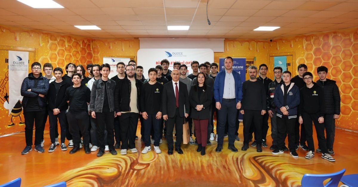 GELECEĞİN TEKNOLOJİLERİ LİSE ÖĞRENCİLERİYLE BULUŞTU