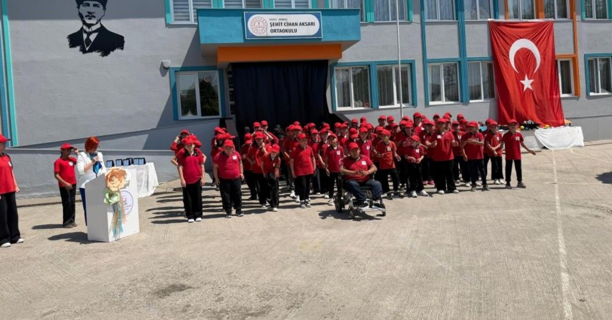 Hepimiz Bir'iz programı büyük beğeni topladı
