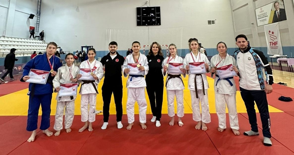 JUDO GRUP MÜSABAKALARINDA BÜYÜK BAŞARI