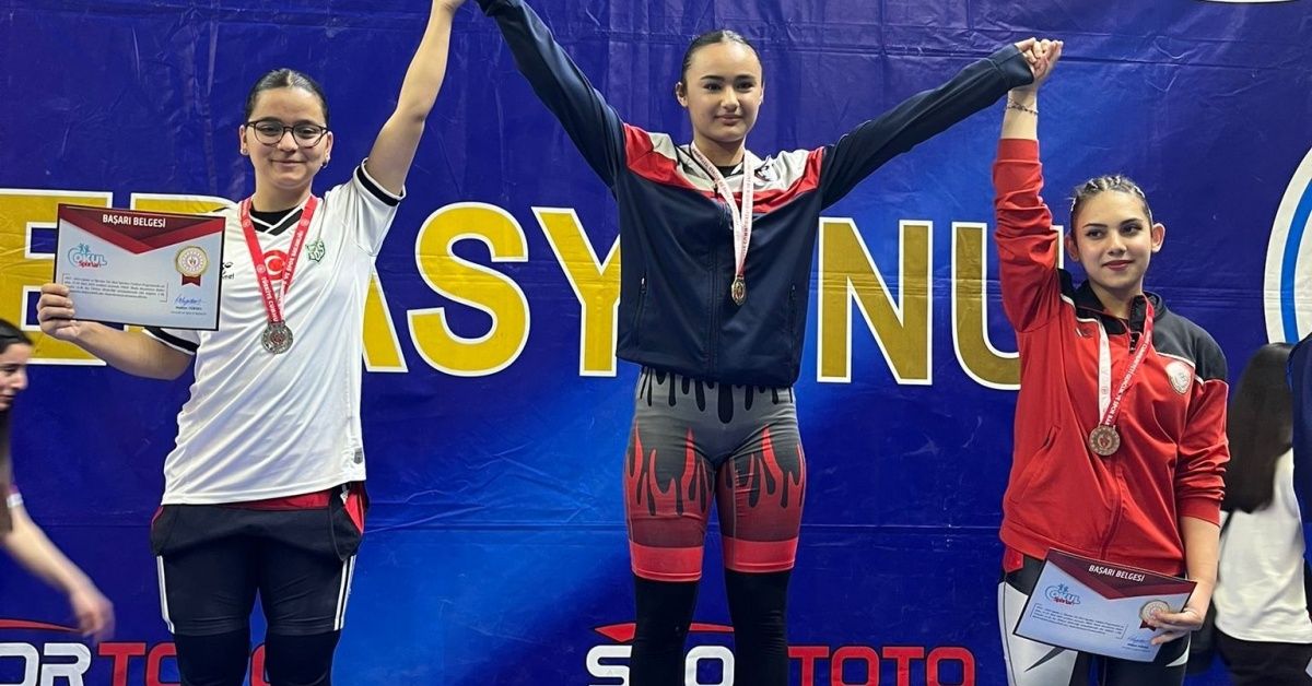 KIVIKOĞLU’NDAN TÜRKİYE ŞAMPİYONASINDA BÜYÜK BAŞARI