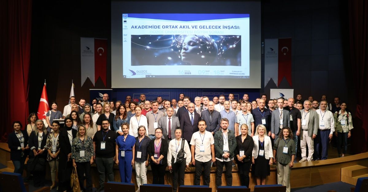 Prof. Dr. Koç Yalnızca bilgi aktarmakla kalmamalı, öğrenmeyi de sevdirmeliyiz