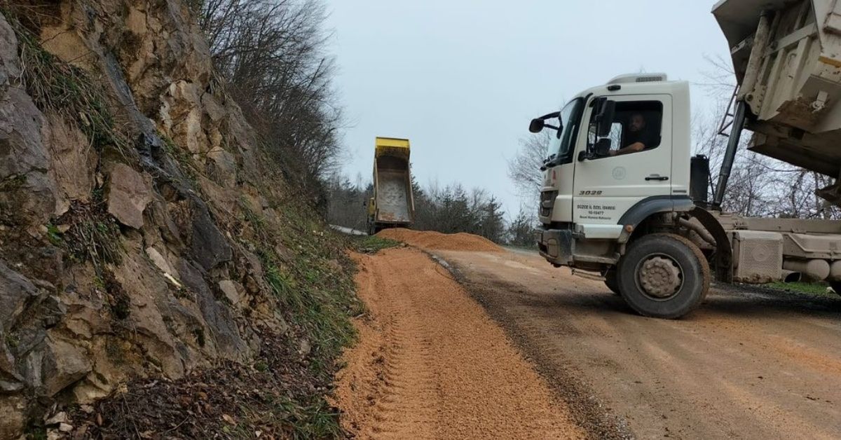 SARIKAYA KÖYÜNDE ALTYAPI ÇALIŞMALARI SÜRÜYOR