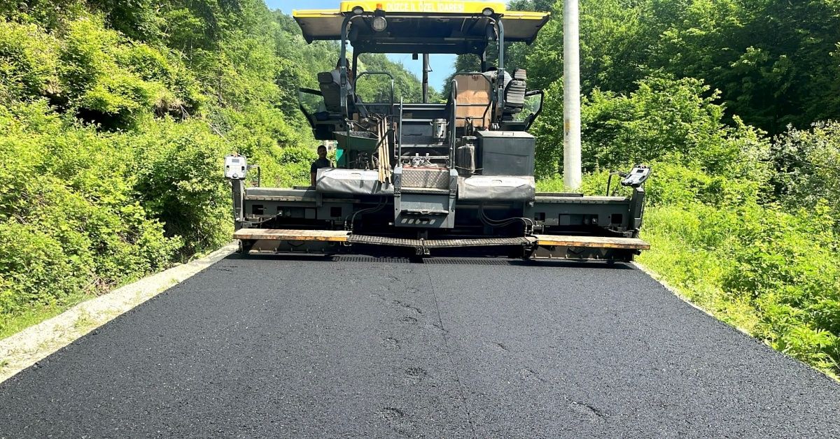 SAZKÖY’DE SICAK ASFALT ÇALIŞMALARI BAŞLADI