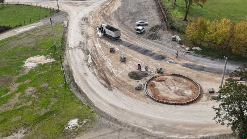 Kültür Park Yolu Kavşağı Düzenleniyor; Gölyaka'da Daha Güvenli Ulaşım İçin Çalışmalar Sürüyor