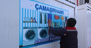 AFETZEDELER İÇİN ÇAMAŞIRHANE ÜRETİLDİ
