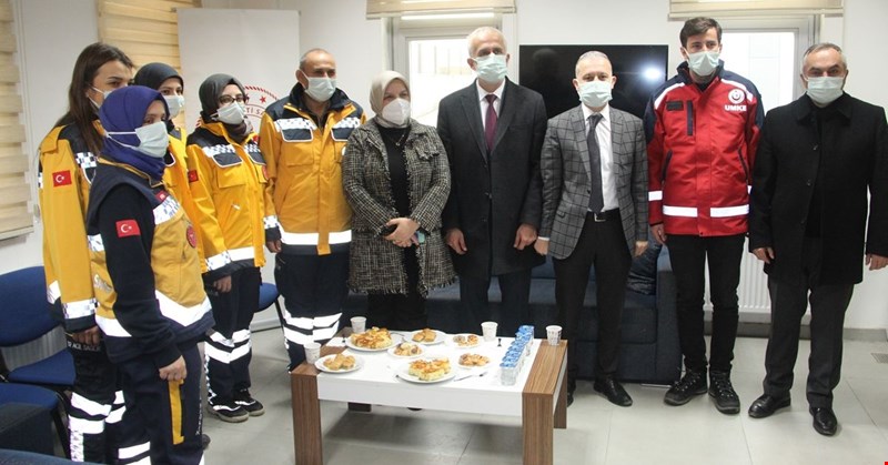 Ayşe Keşir sağlıkçıları ziyaret etti