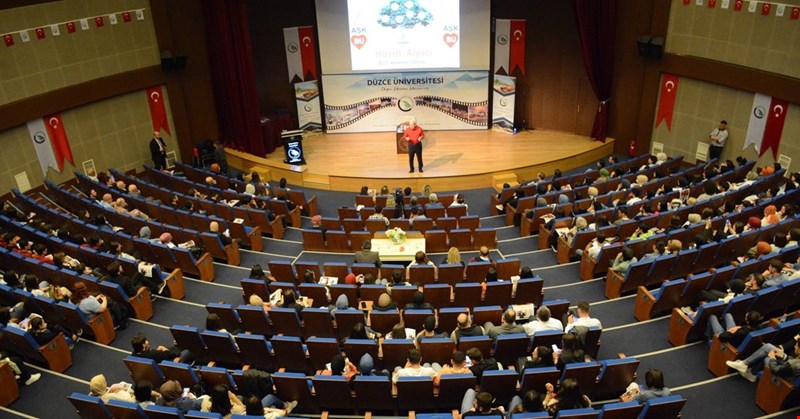 DÜfest22'de Baştan Sona İletişim Anlatıldı