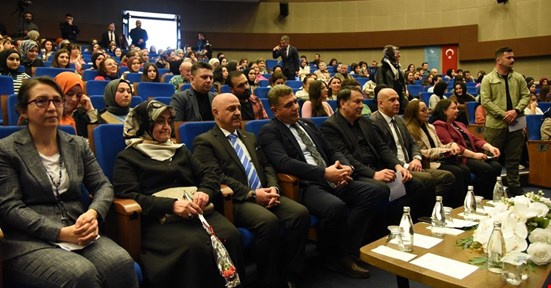 Düzce Üniversitesi’nde Kadın Orkestrasından Müziğe Zarif Bir Dokunuş