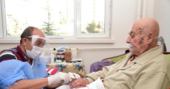 Düzce'de 2 bin 406 kişiye evde bakım maaşı verildi..