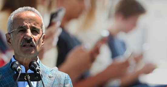 Gençlere sosyal medya düzenlemesi ne zaman olacak? Bakan Uraloğlu açıkladı