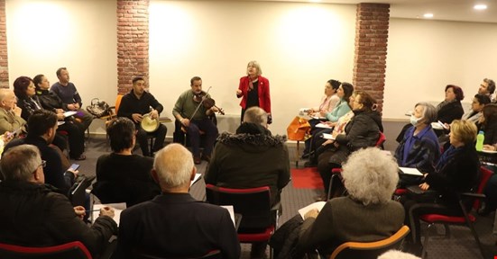 GÜÇLÜ SES AYŞE TAŞ SANATSEVERLER İLE BULUŞTU