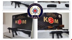 Polis Silahı Kapı Döşemesinden Çıkarttı