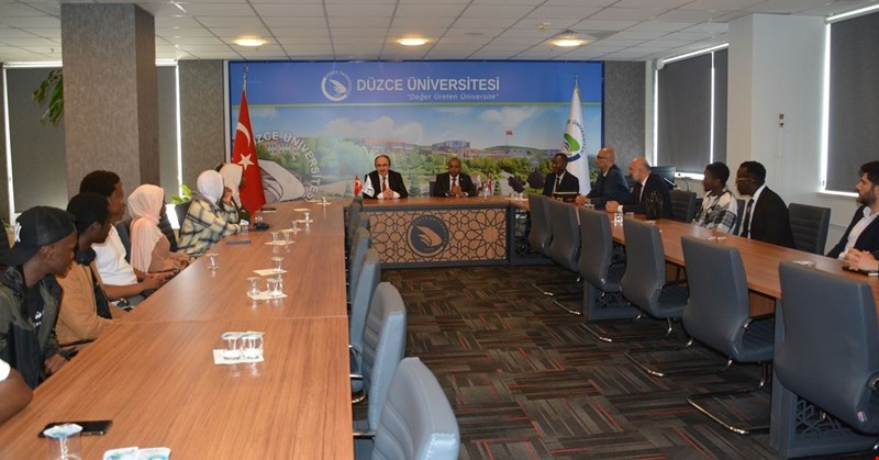 Ruanda Büyükelçisi DÜ'yü Ziyaret Etti