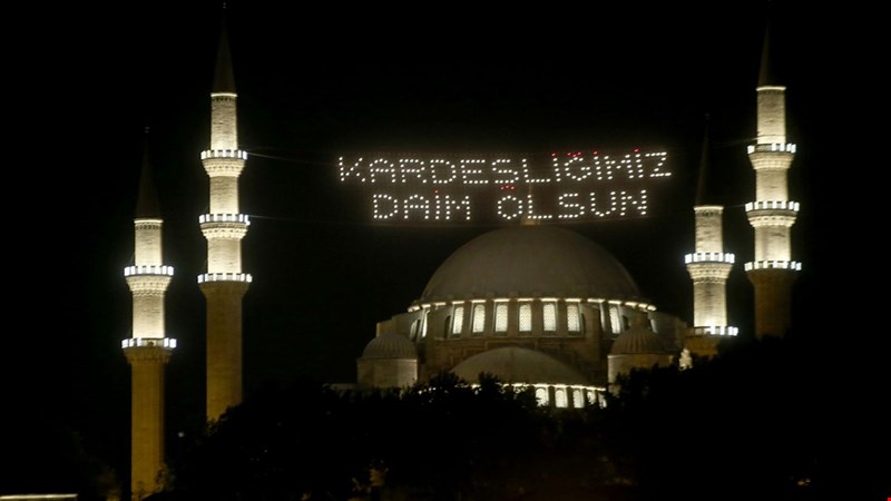 15 Temmuz'un yıl dönümünde Türkiye genelinde sela okundu