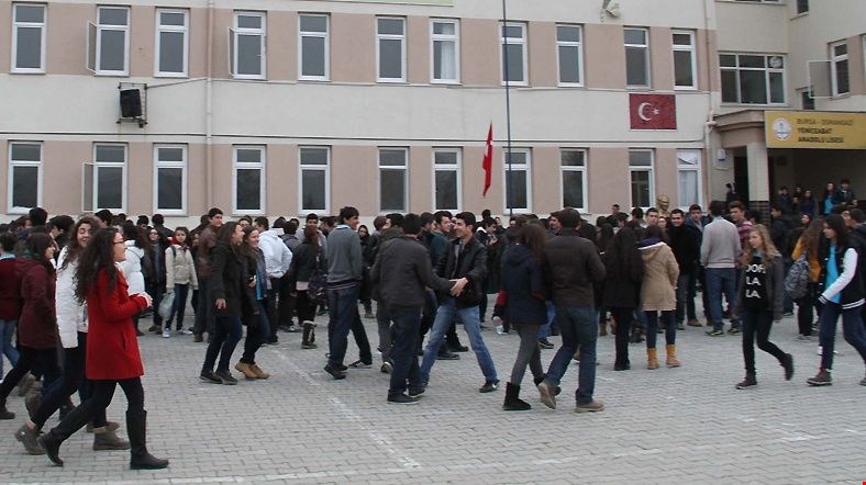 Liseler tıklım tıklım