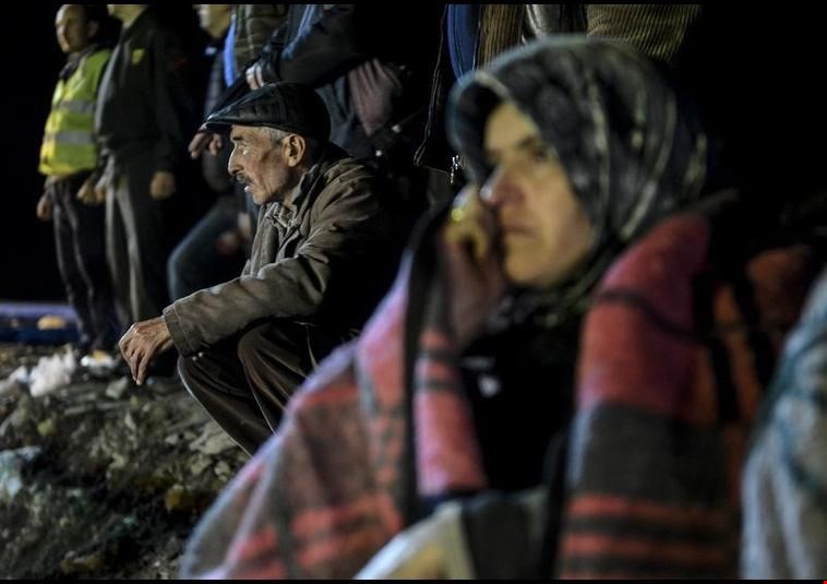 Su seviyesi işçilerin üzerinde