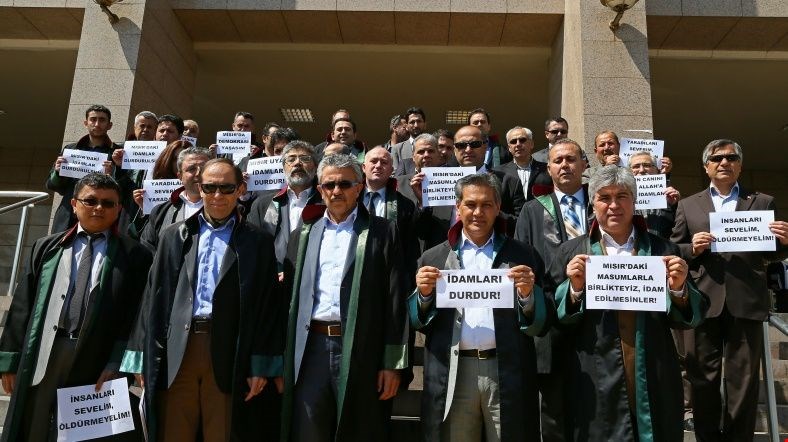 İzmir Valiliğinden basın açıklamalarına sınırlama