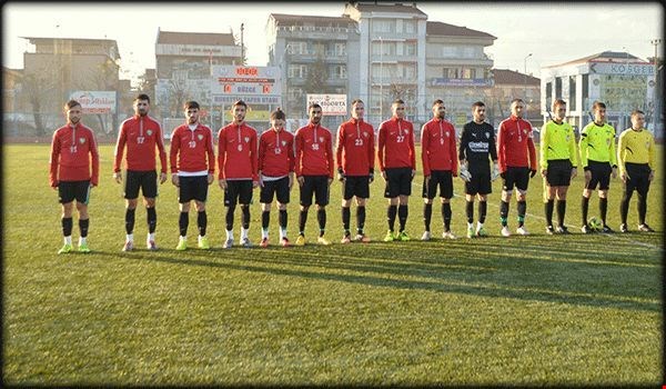 ZİRVE TAKİPÇİSİ PUANI ZOR KURTARDI 1-1
