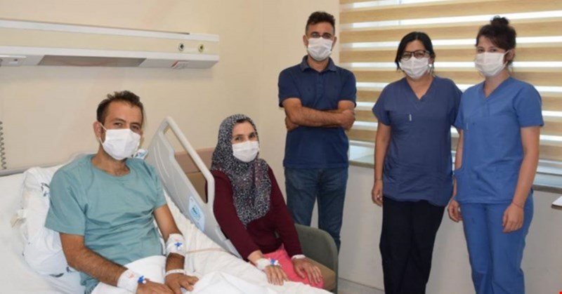 Annesinin böbreği ile yaşama yeniden bağlandı!