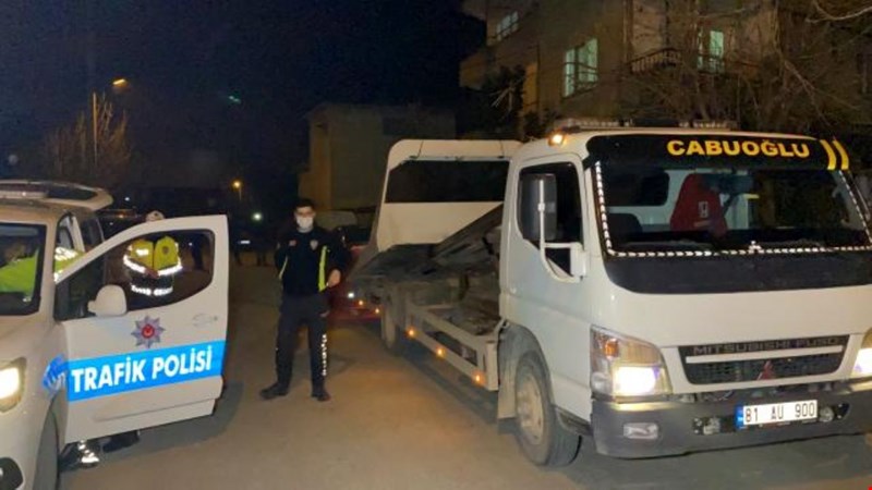 Dur' ihtarına uymayan sürücü kovalamaca sonunda yakalandı