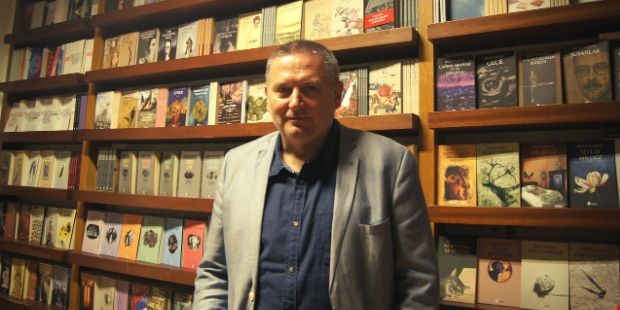 Fehmi Koru: Uluslararası şöhret bulmuş bir Bulgar yazar "sansürcülük" ile alay ediyor