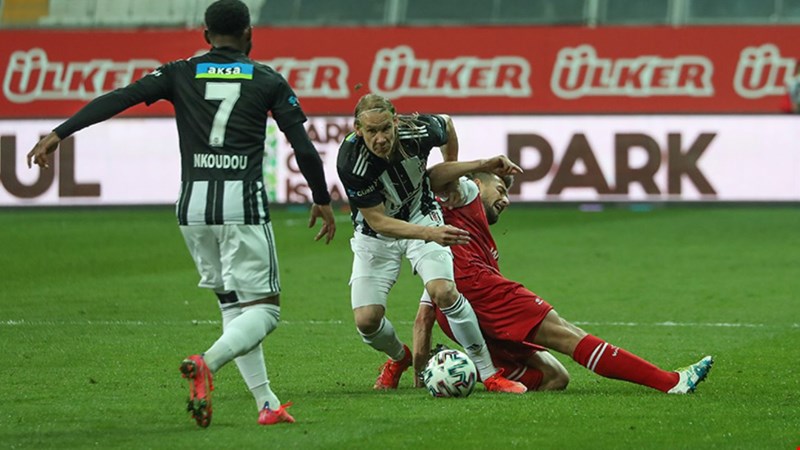 Lider Beşiktaş'a Karagümrük çelmesi