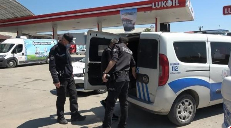 Polis uygulamasından kaçtılar uyuşturucuyla yakalandılar