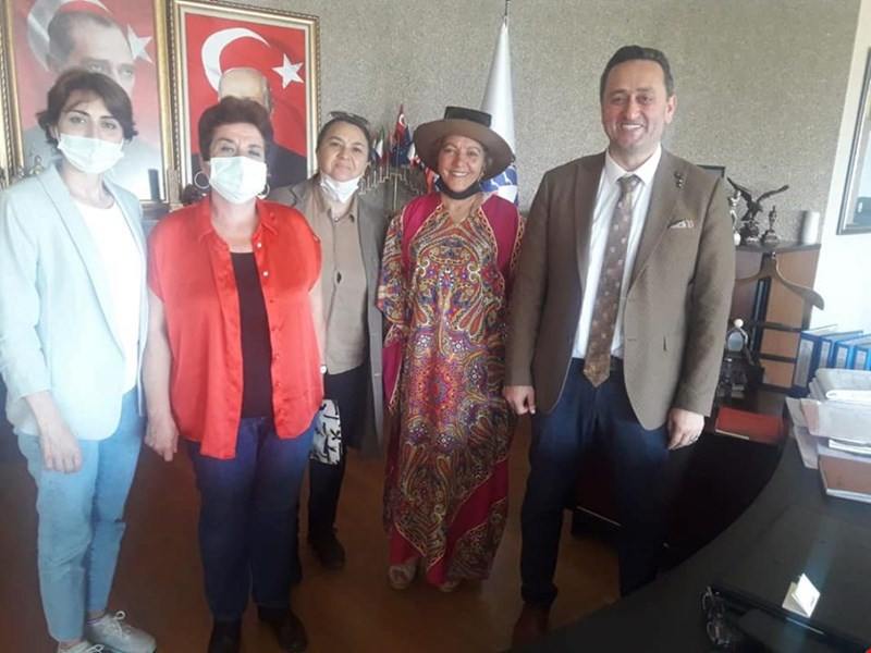 Seçilen Yönetim Kurulu Belediye Başkanını Ziyaret etti