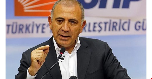 İlnur Çevik: Parti kapatma! Kayyum veya emanetçi ata yeter…