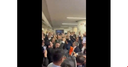 İMO İstanbul’da 42 yıl sonra yönetim değişti: Seçim sonucu ‘tekbirle’ kutlandı