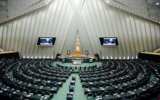 İran İstihbarat Bakanı Meclis’e çağrıldı: Protestolar ve yeni gösteri yasası masada